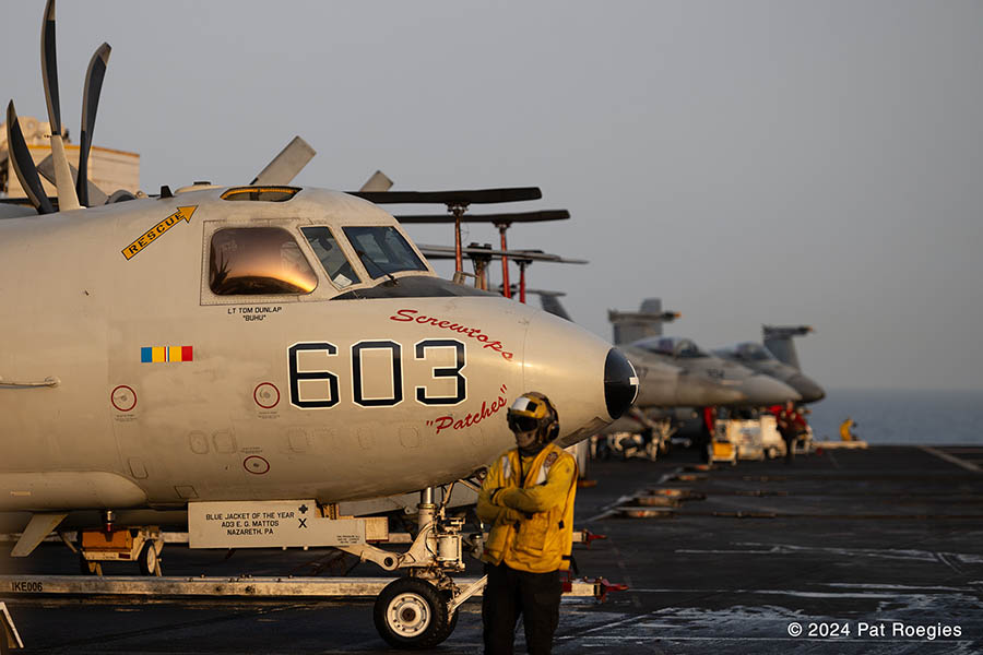 E-2C-2000 a/c-603 VAW-123